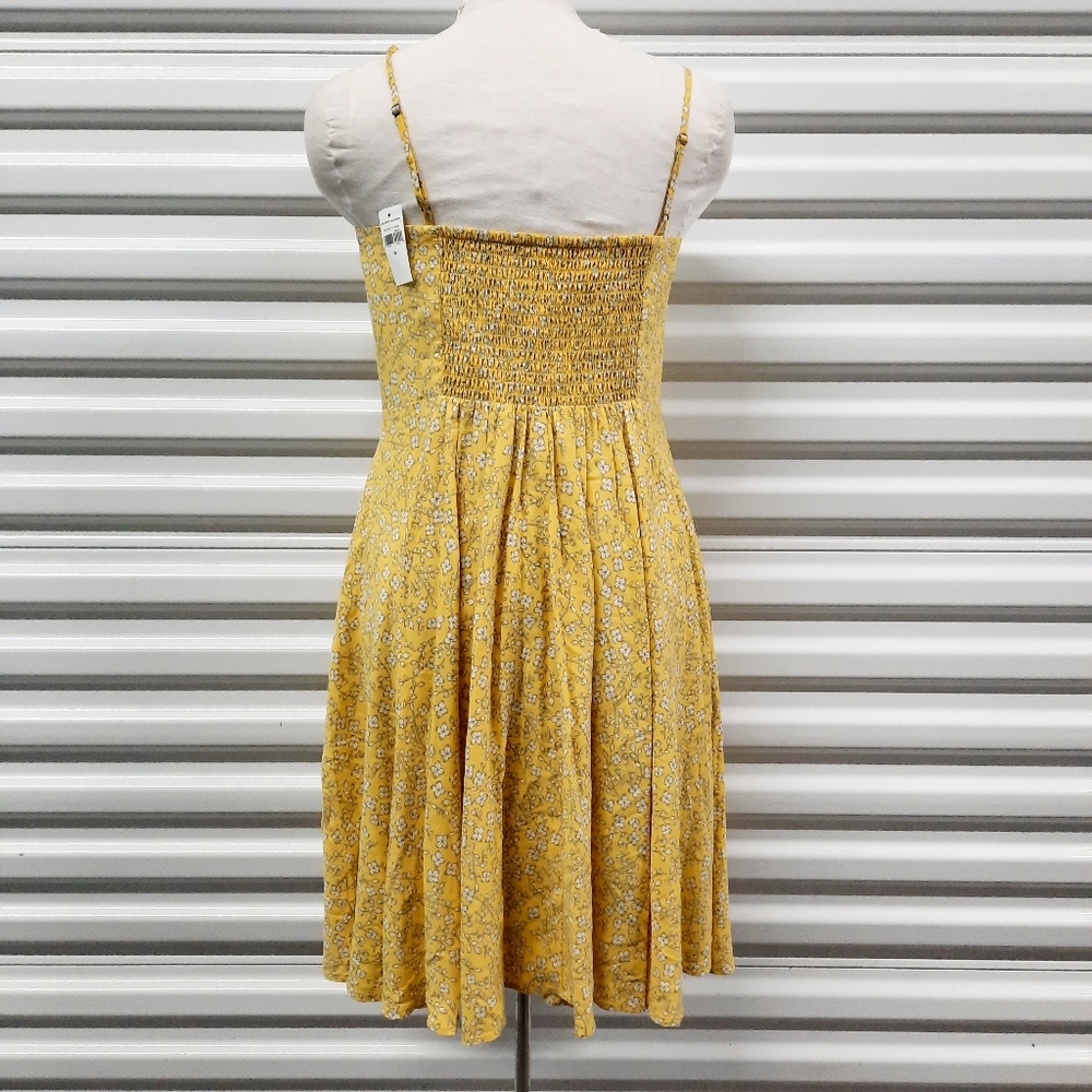 Gap Yellow Sundress - Picture 2 of 7